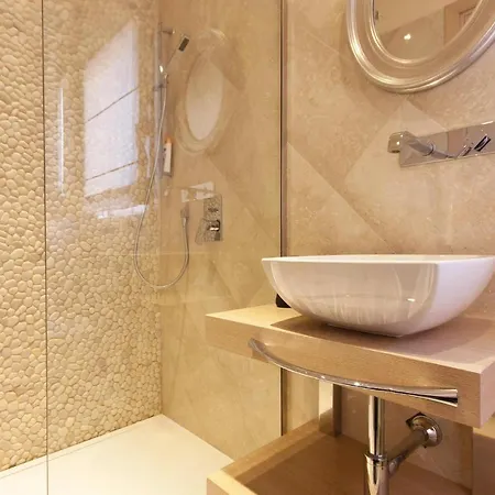 Lovely In Vabriga With Kitchen * Тар